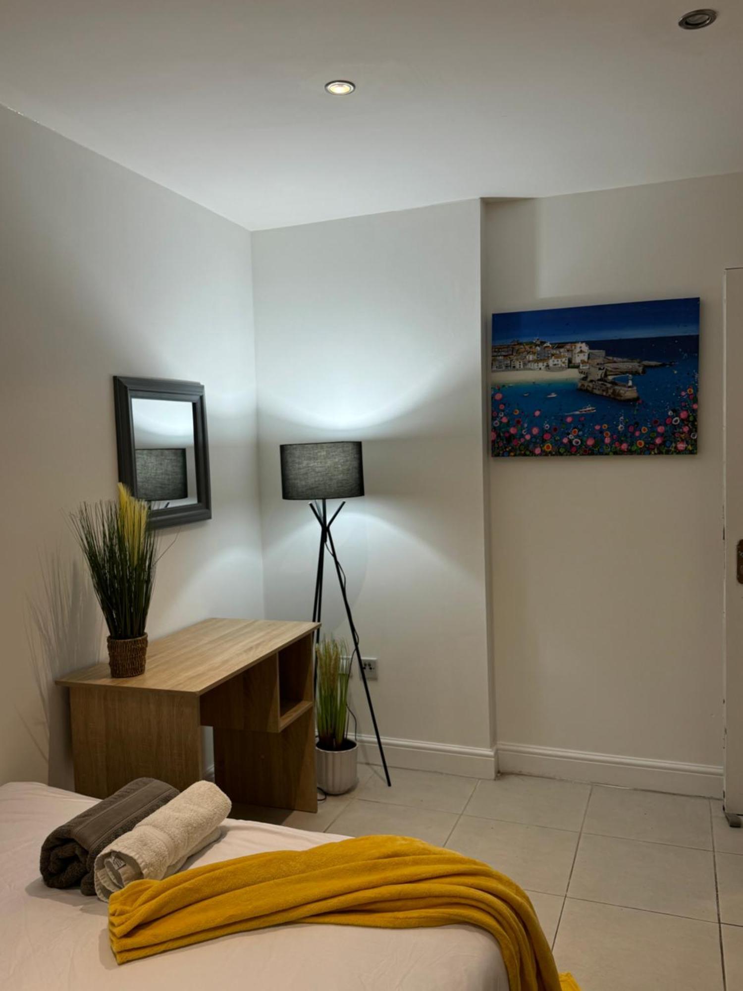 Cosy Luxurious Room In The Heart Of London Exterior photo